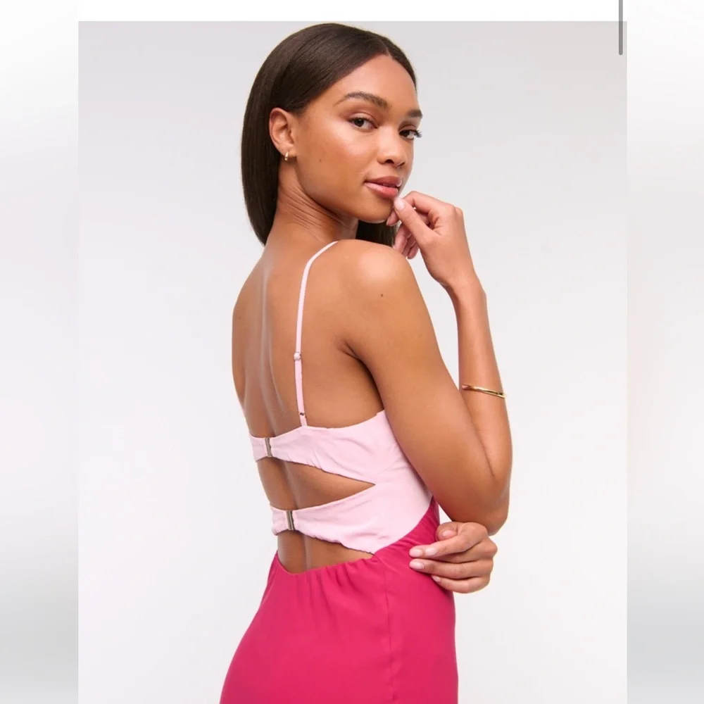 A&F Cutout Maxi Dress - Picture 3 of 7